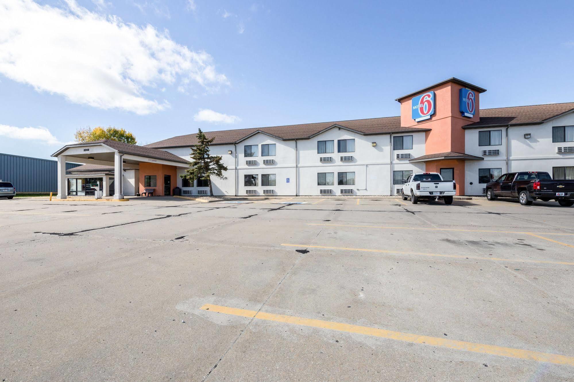 6-waterloo, Ia Hotel