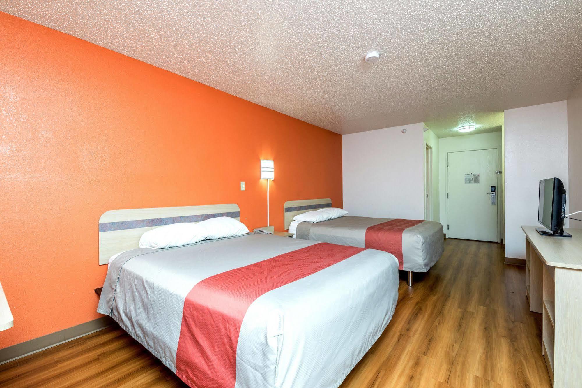 6-waterloo, Ia Hotel Waterloo