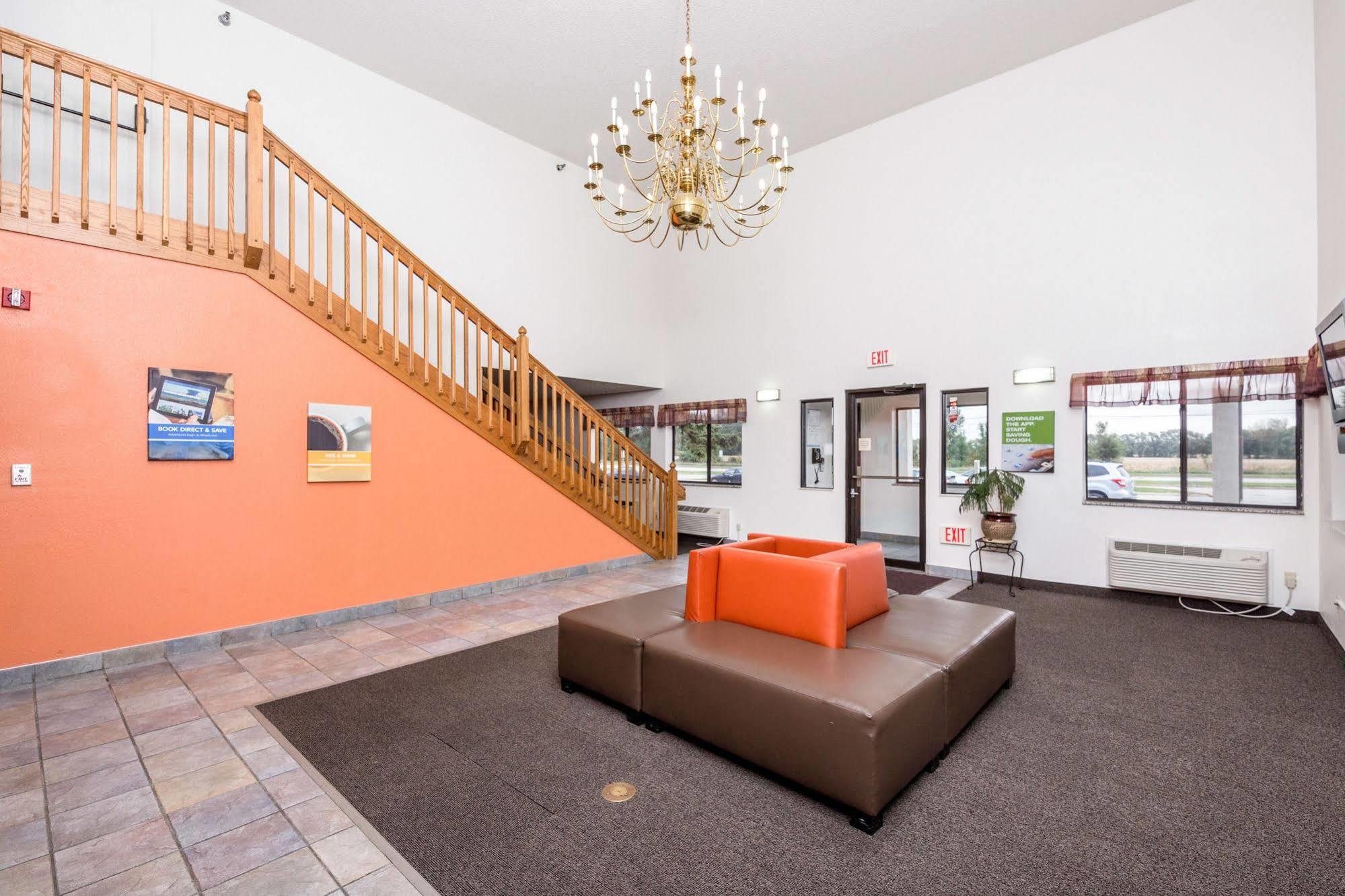 Hotel 6-waterloo, Ia 2*